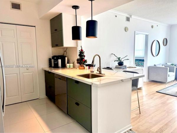 2000 N Bayshore Dr, Unit 1003, Miami, FL 33137