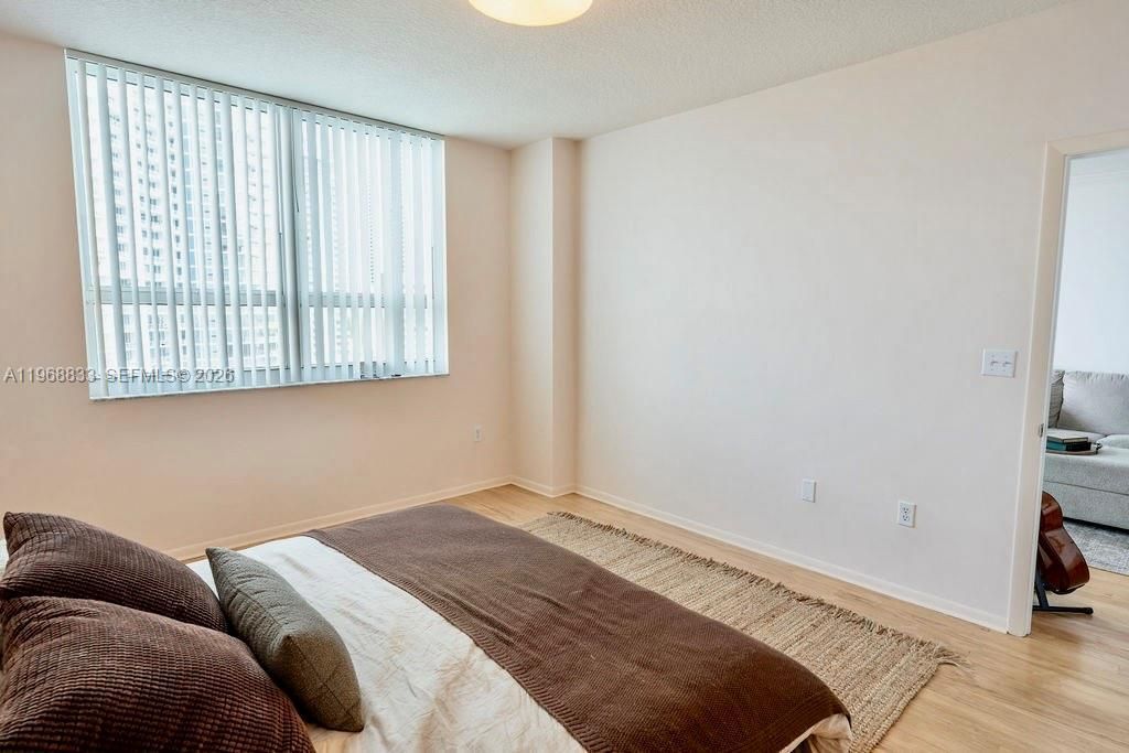 2000 N Bayshore Dr, Unit 1003, Miami, FL 33137 Photo