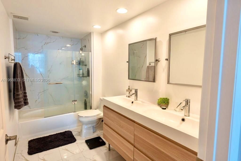 2000 N Bayshore Dr, Unit 1003, Miami, FL 33137 Photo