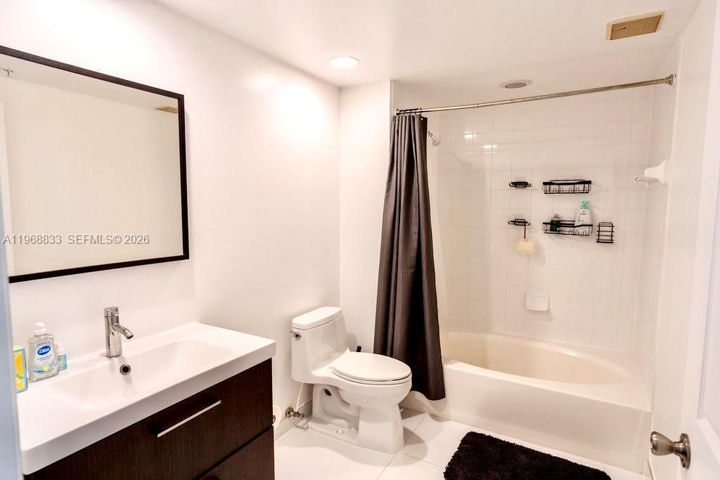 2000 N Bayshore Dr, Unit 1003, Miami, FL 33137 Photo