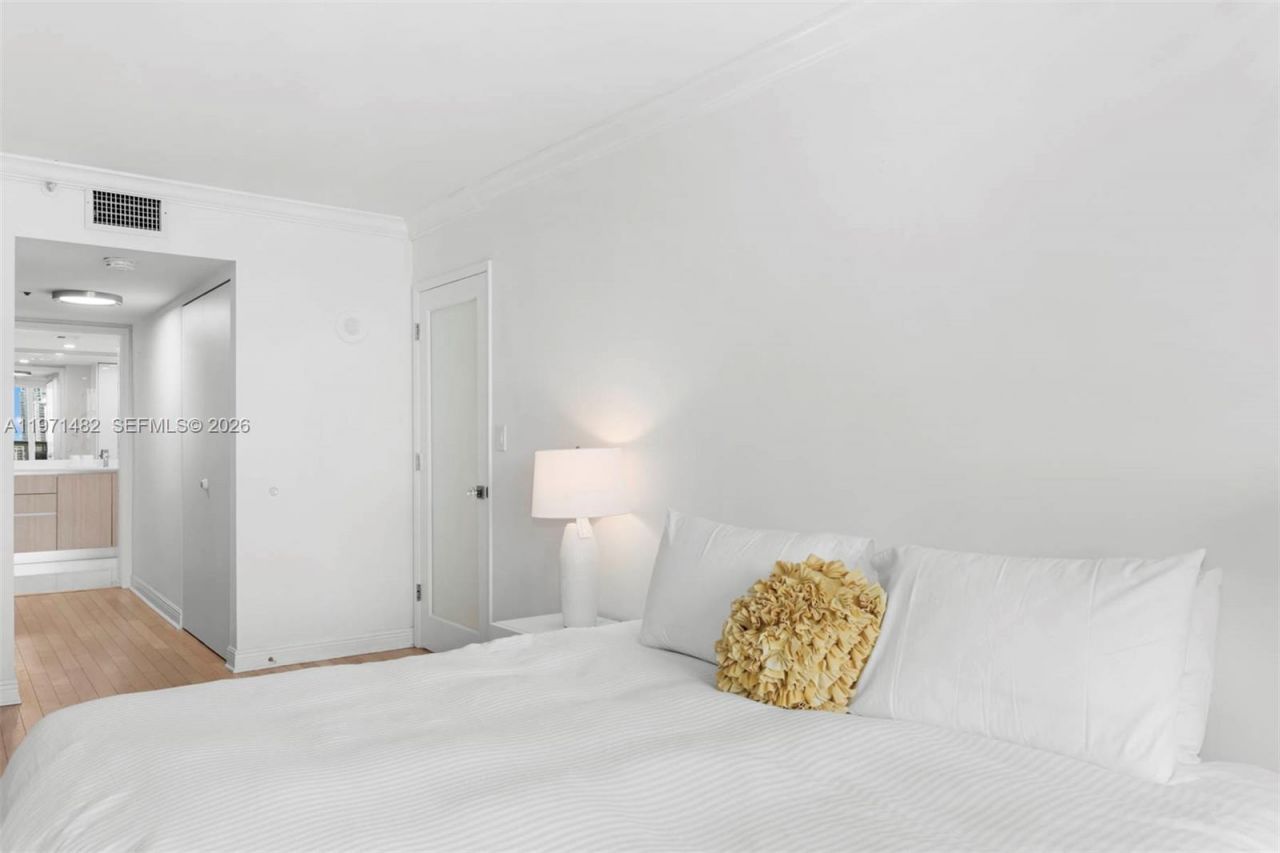 1717 N Bayshore Dr , Unit A-3137, Miami, FL 33132 Photo