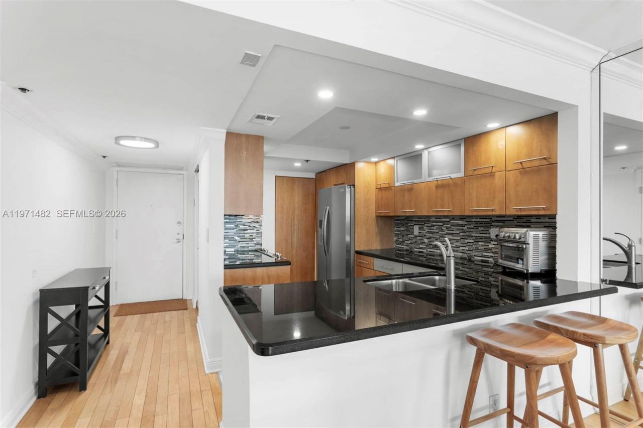 1717 N Bayshore Dr , Unit A-3137, Miami, FL 33132 Photo