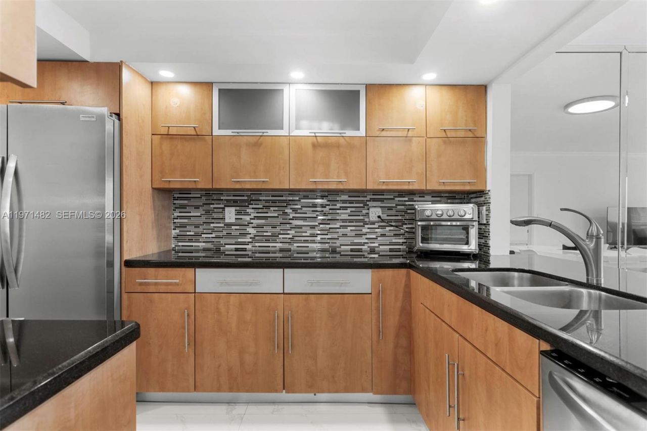 1717 N Bayshore Dr , Unit A-3137, Miami, FL 33132 Photo