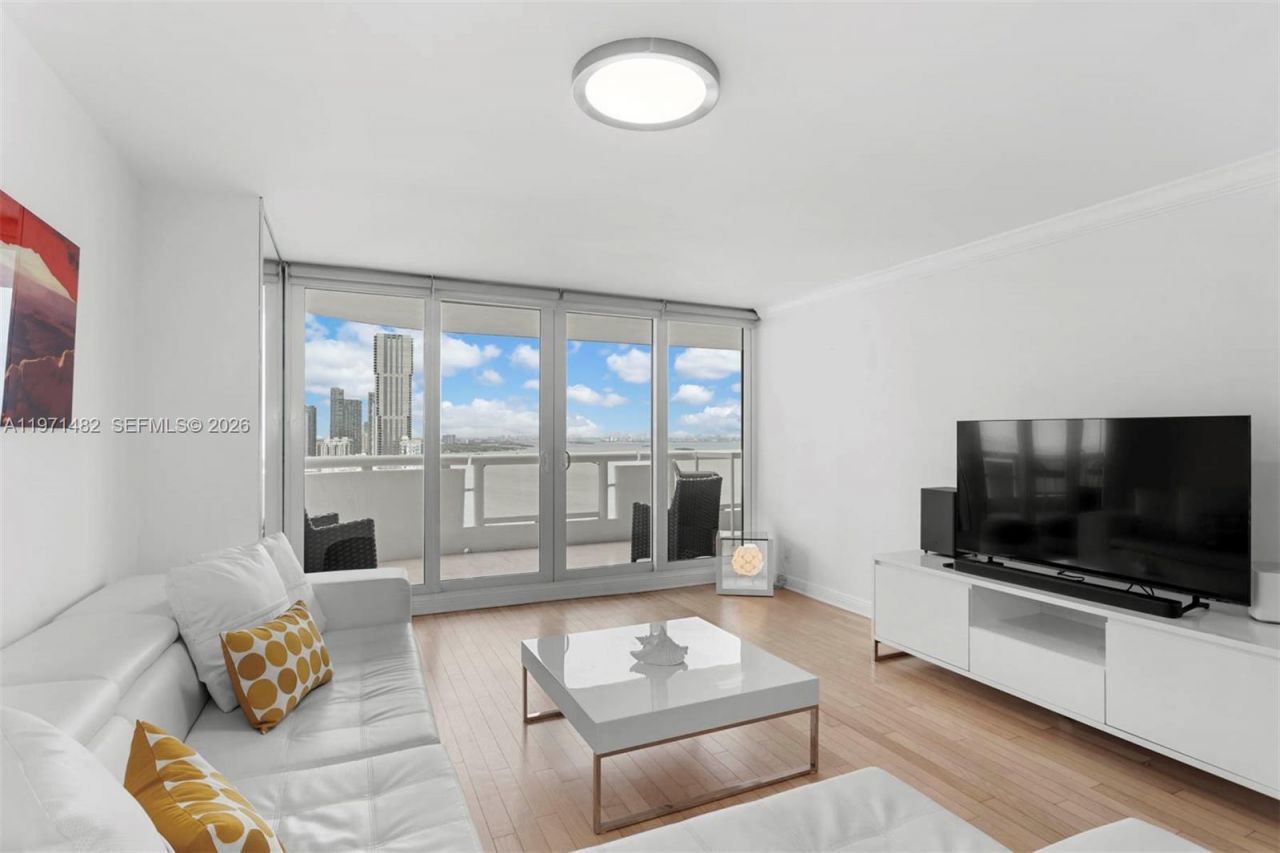 1717 N Bayshore Dr , Unit A-3137, Miami, FL 33132 Photo