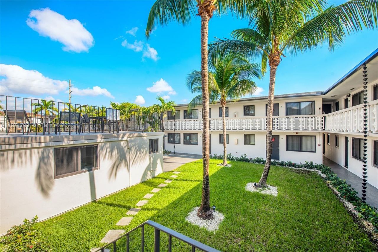 1330 W 29th St, Unit 39, Hialeah, FL 33012 Photo