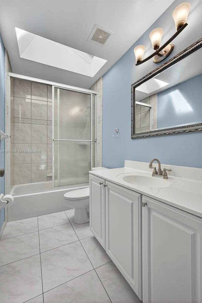 112 Camelot Ct , Royal Palm Beach, FL 33411 Photo