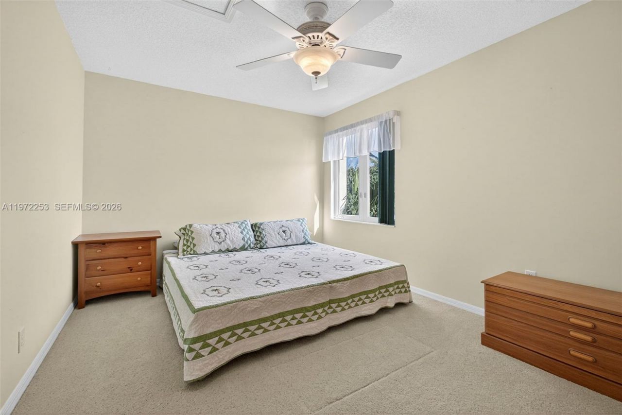 112 Camelot Ct , Royal Palm Beach, FL 33411 Photo