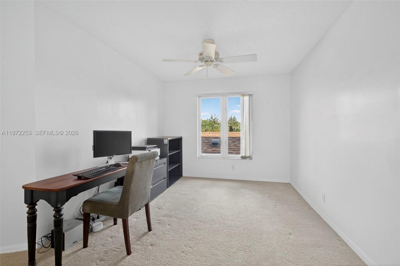 112 Camelot Ct , Royal Palm Beach, FL 33411 Photo