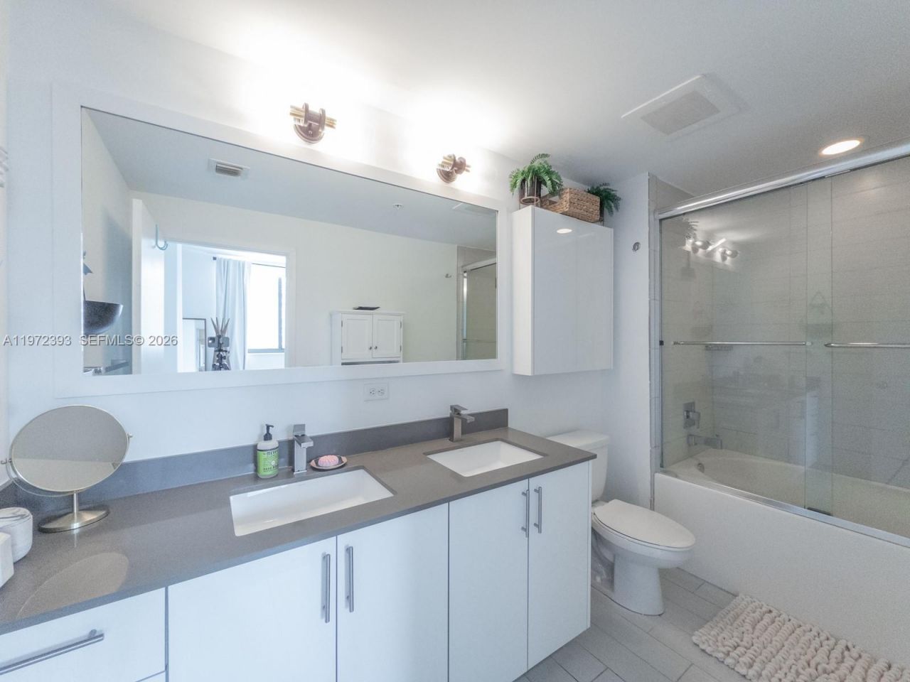 999 SW 1st Ave, Unit 3204, Miami, FL 33130 Photo