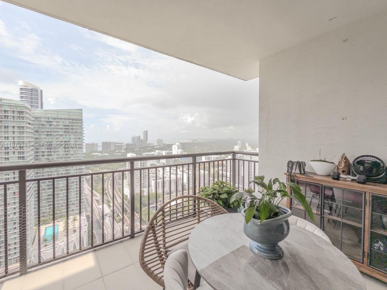 999 SW 1st Ave, Unit 3204, Miami, FL 33130 Photo