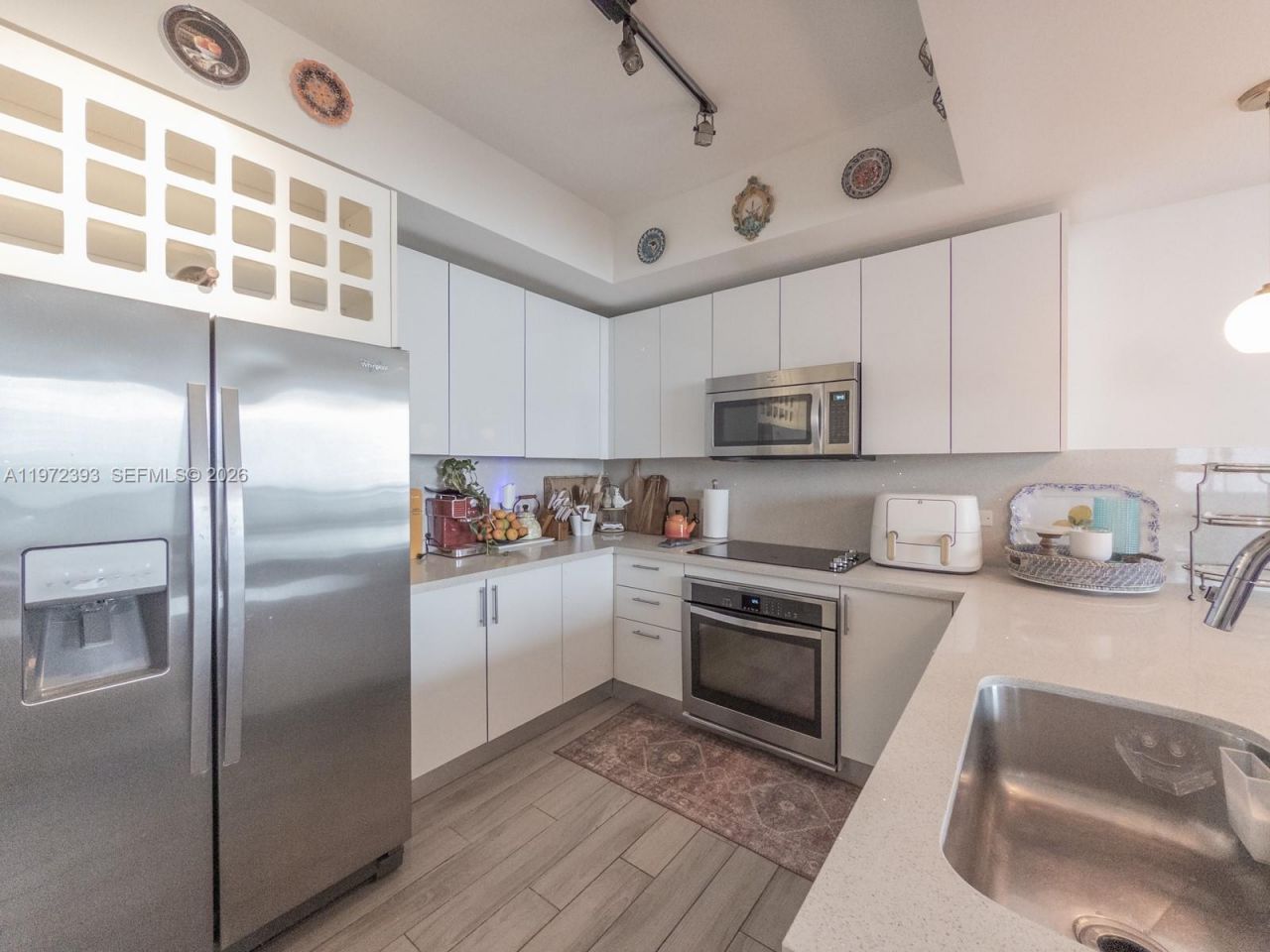 999 SW 1st Ave, Unit 3204, Miami, FL 33130 Photo