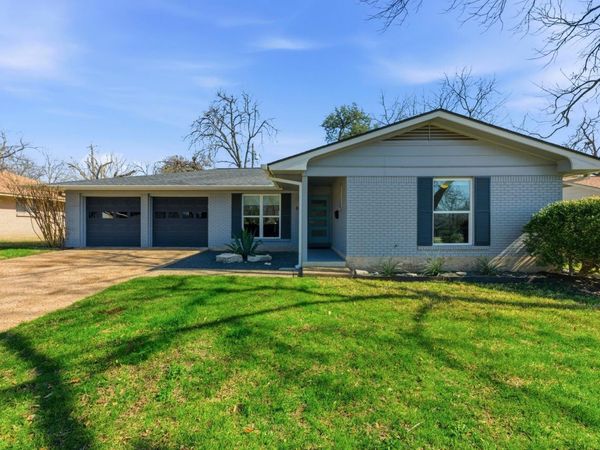 8201 Shadowood DR, Austin, TX 78757