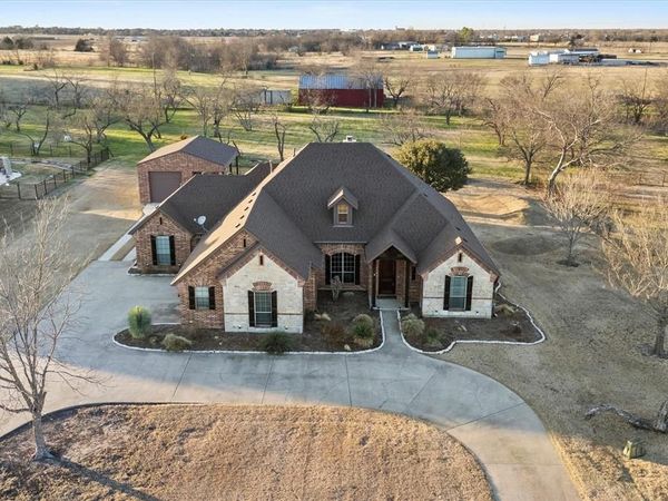 7710 Fall Creek Road, Terrell, TX 75160