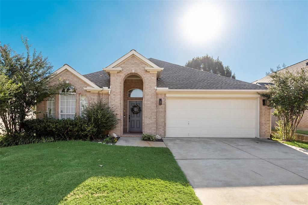 5766 Walnut Creek Drive, Fort Worth, TX 76137 Main Photo
