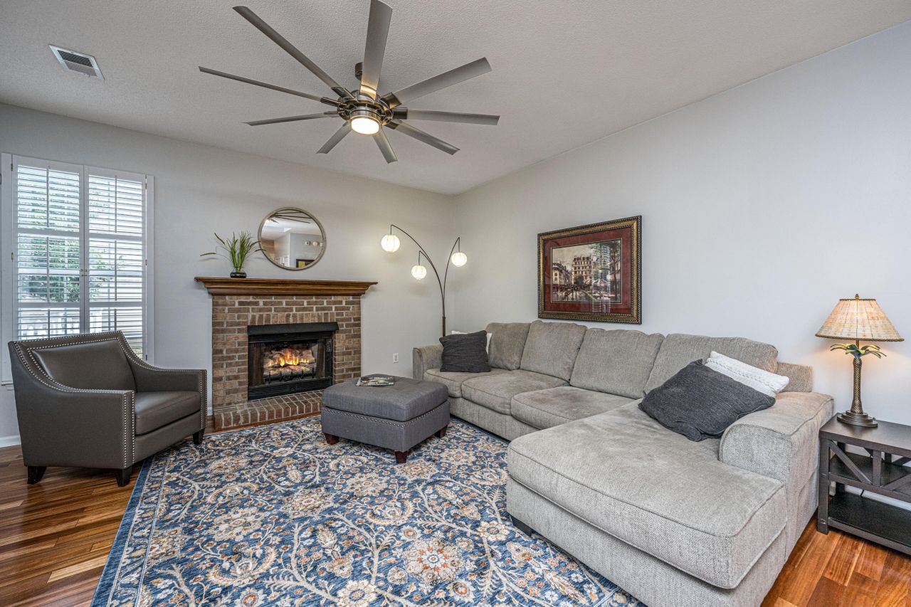 180 Historic Drive Photo 7