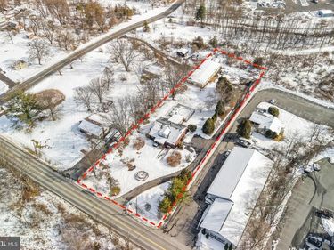 2115 W MAIN STREET, STROUDSBURG, PA 18360