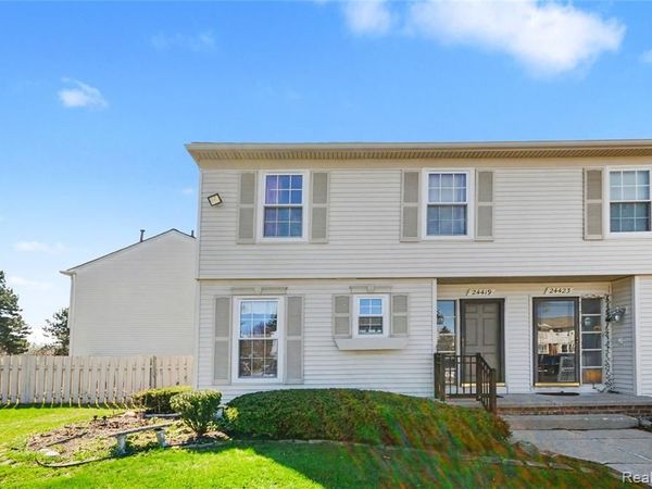 24419 Bashian Drive, Novi, MI 48375