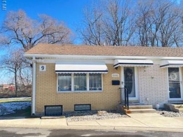 50092 Helfer Boulevard, Wixom, MI 48393