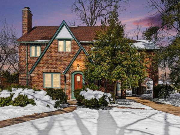 1905 E Madison Street, South Bend, IN 46617