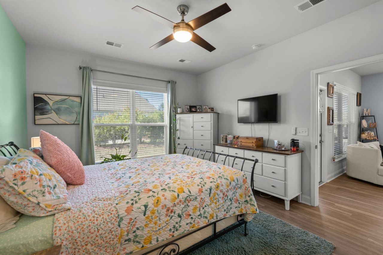 6041 Campanella St. Photo 18