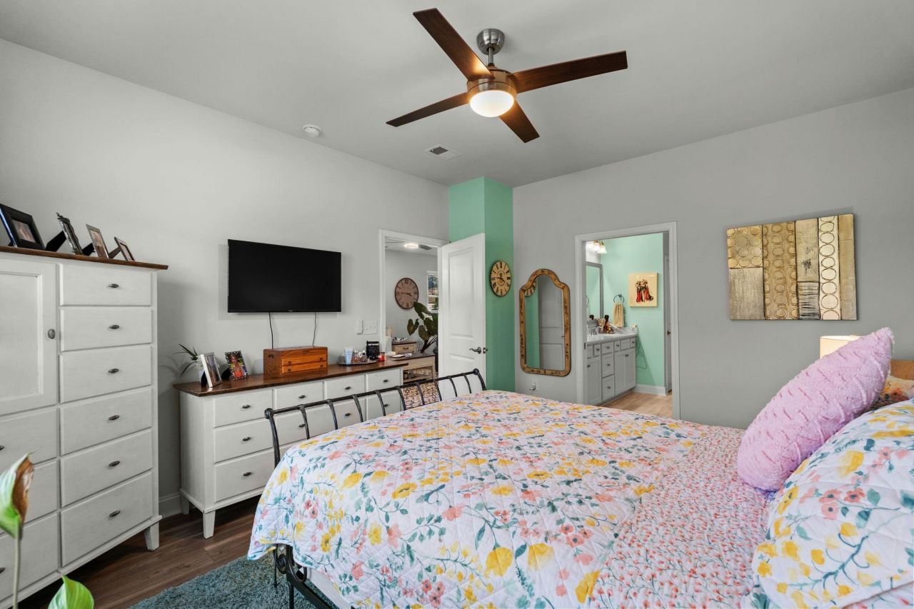 6041 Campanella St. Photo 19