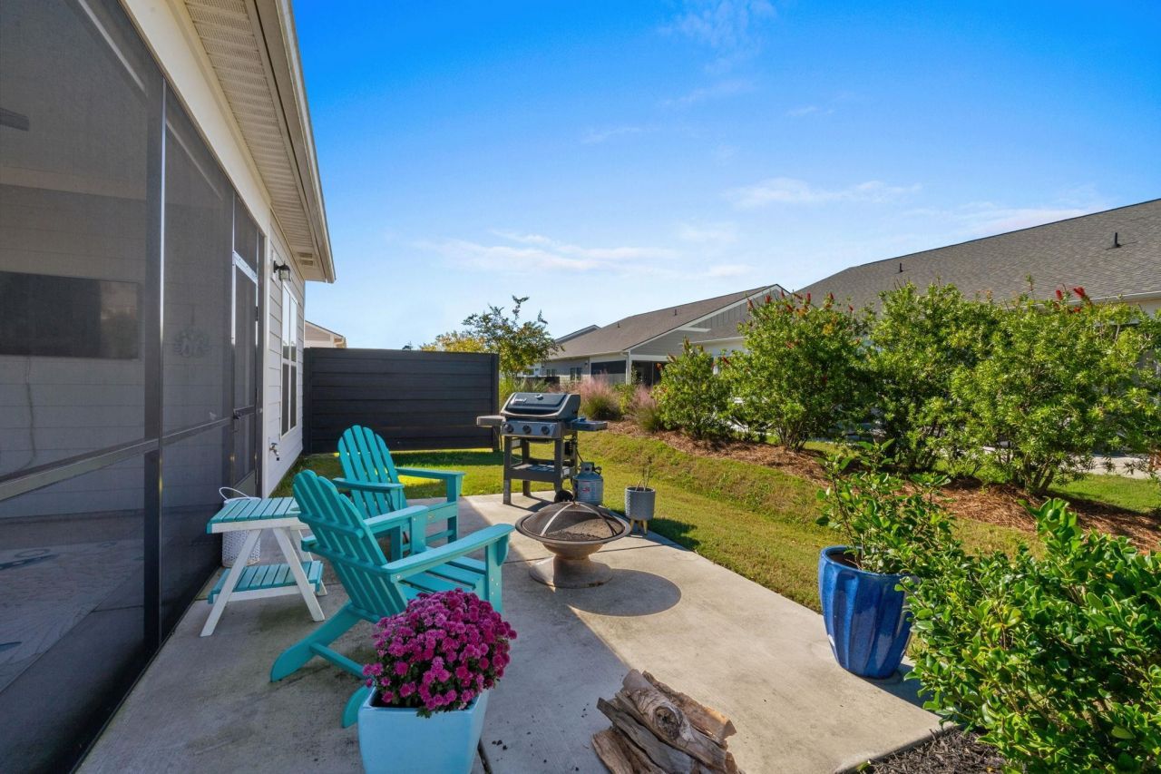 6041 Campanella St. Photo 32