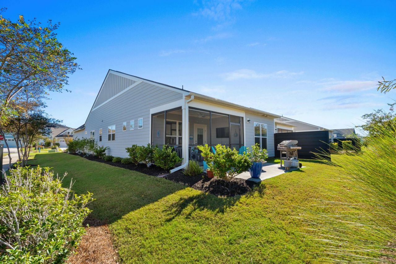 6041 Campanella St. Photo 35