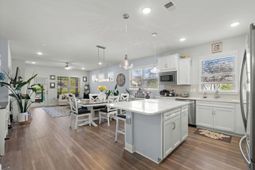 6041 Campanella St. photo 4