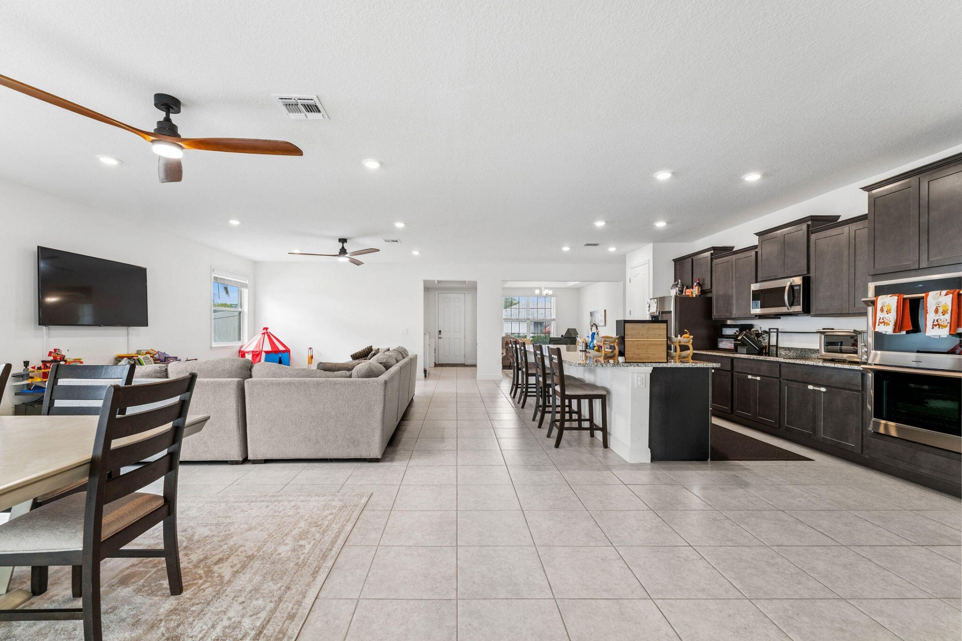 2586 SE Victory Avenue, Port Saint Lucie, FL 34952 Photo