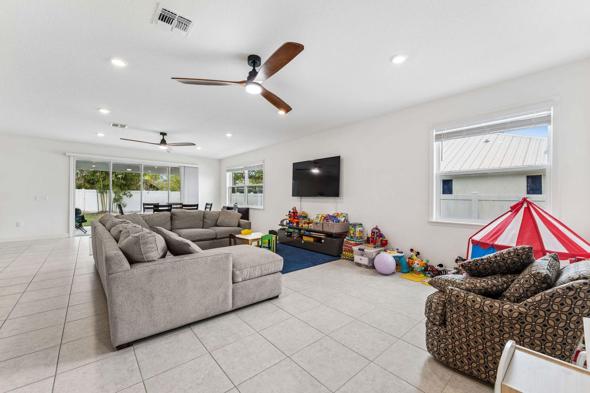 2586 SE Victory Avenue, Port Saint Lucie, FL 34952 Photo