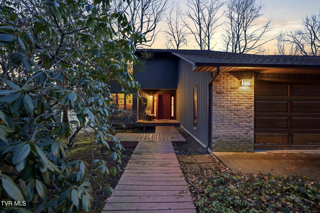 166 Heather Lane, Johnson City, TN 37601 Main Photo