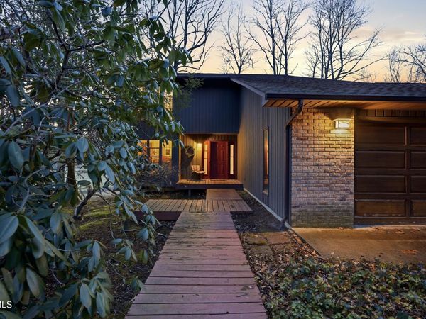 166 Heather Lane, Johnson City, TN 37601