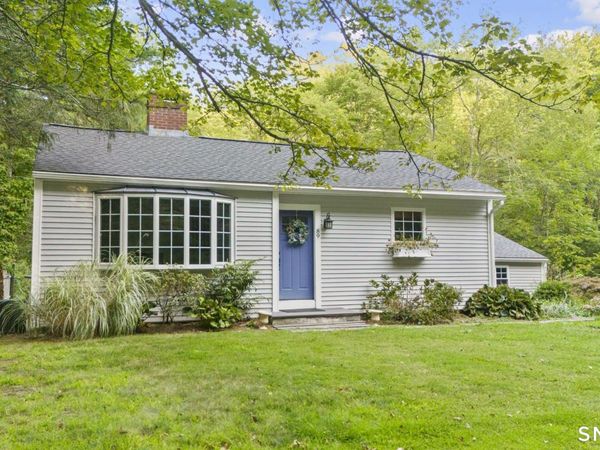 89 Book Hill, Essex, CT 06426