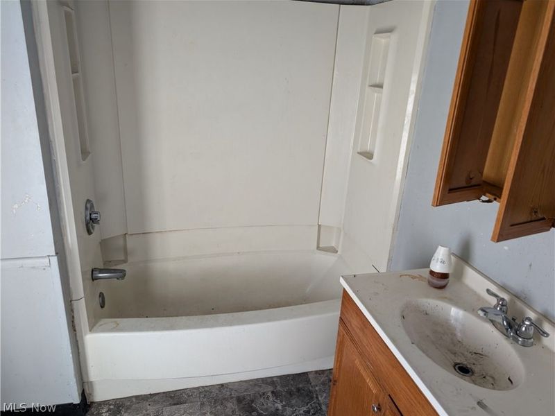 5705 poplar, Ashtabula, OH 44004 Photo 10