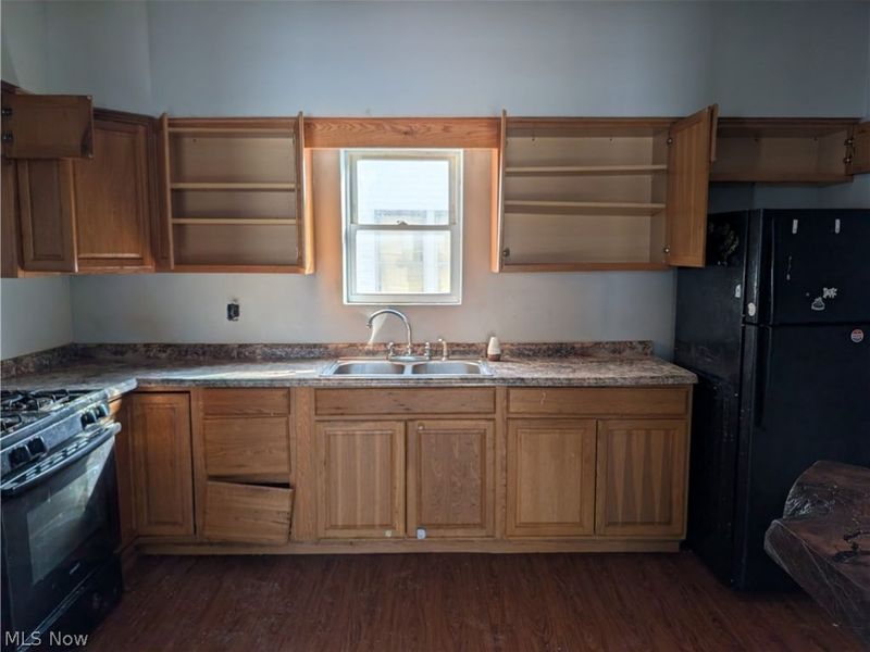 5705 poplar, Ashtabula, OH 44004 Photo 4