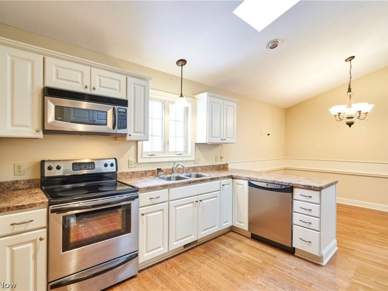 2729 Ariels Way, Akron, OH 44312 Photo 3