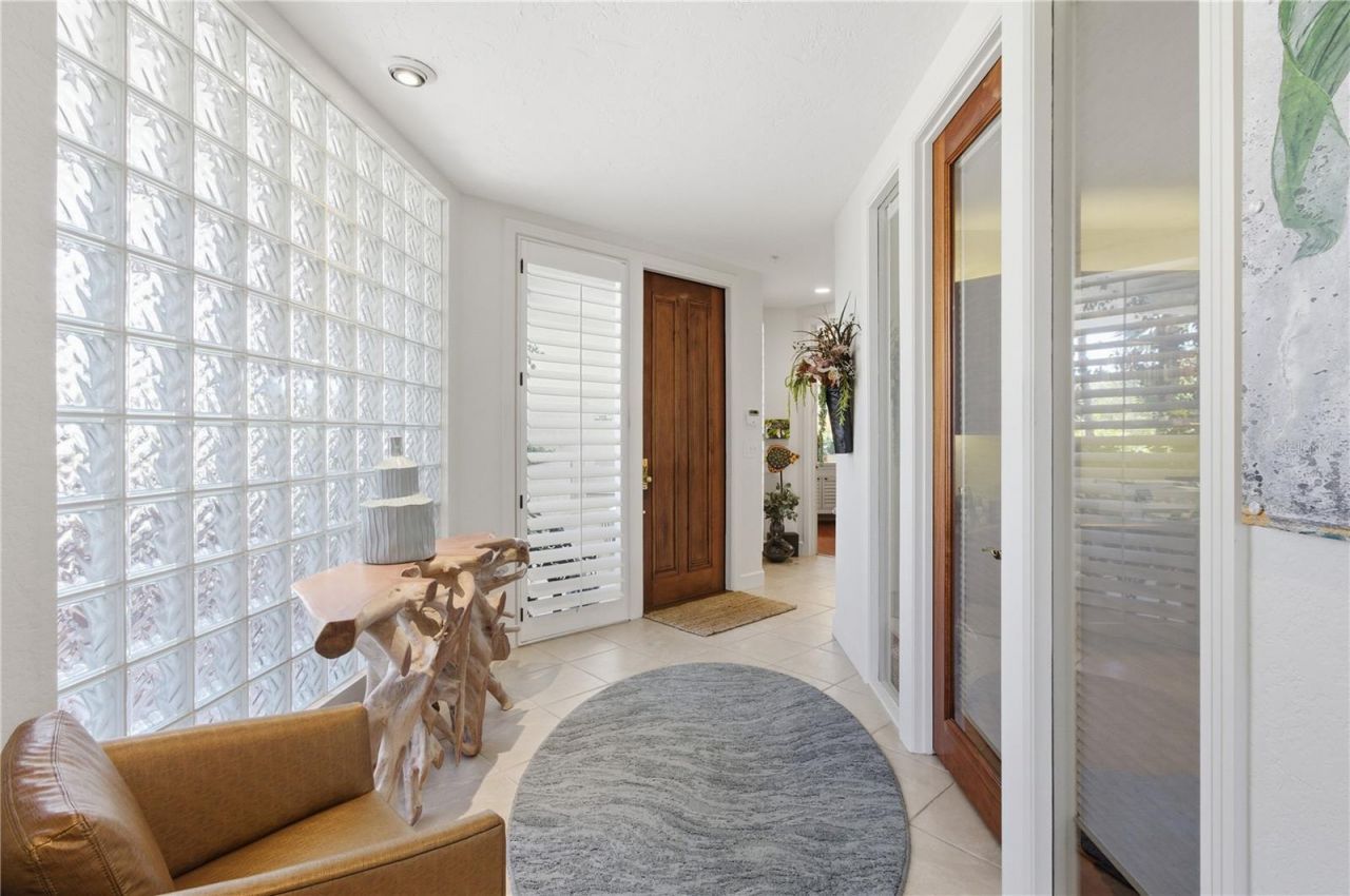 350 Gulf Of Mexico Drive, Unit 219, Longboat Key, FL 34228 Photo