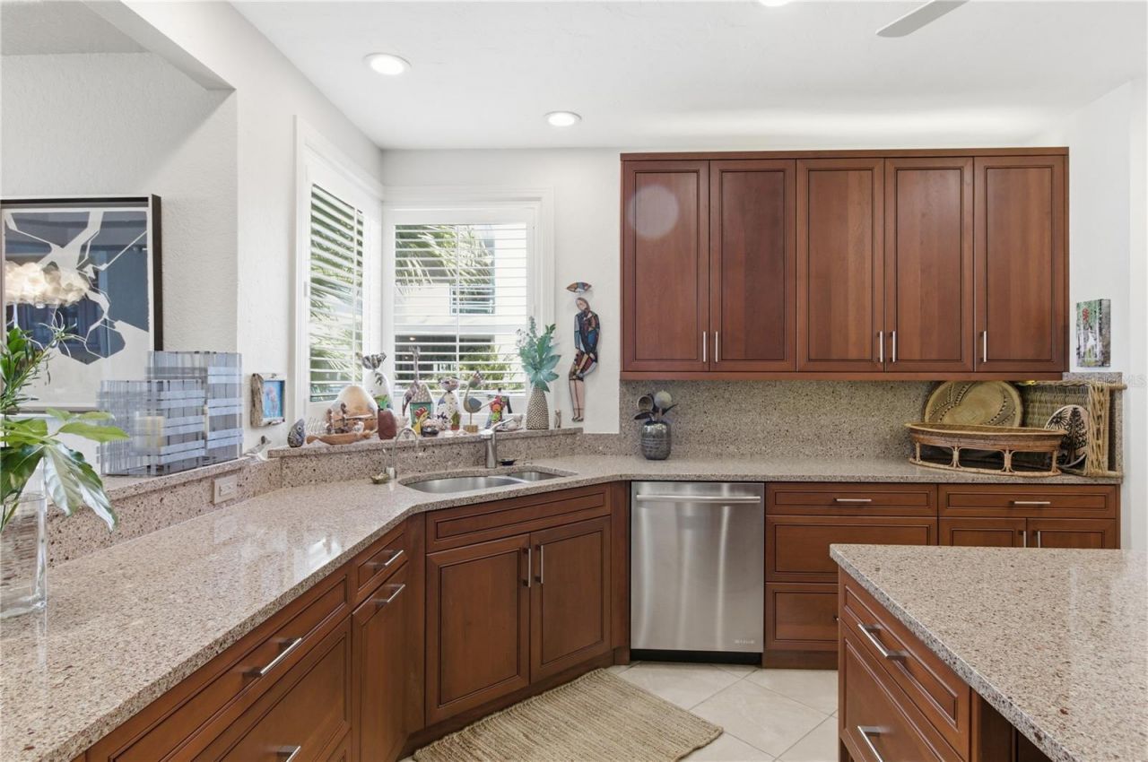 350 Gulf Of Mexico Drive, Unit 219, Longboat Key, FL 34228 Photo