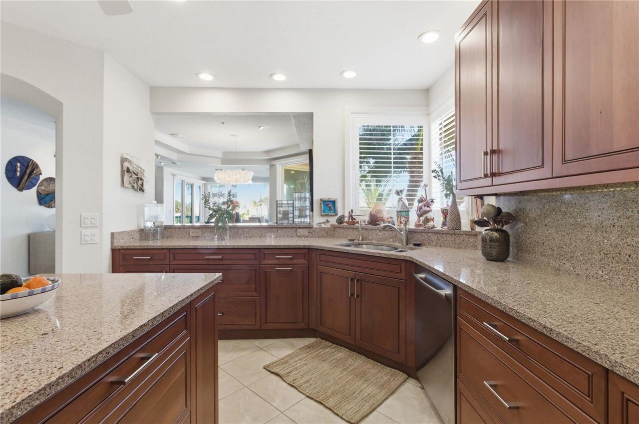 350 Gulf Of Mexico Drive, Unit 219, Longboat Key, FL 34228 Photo