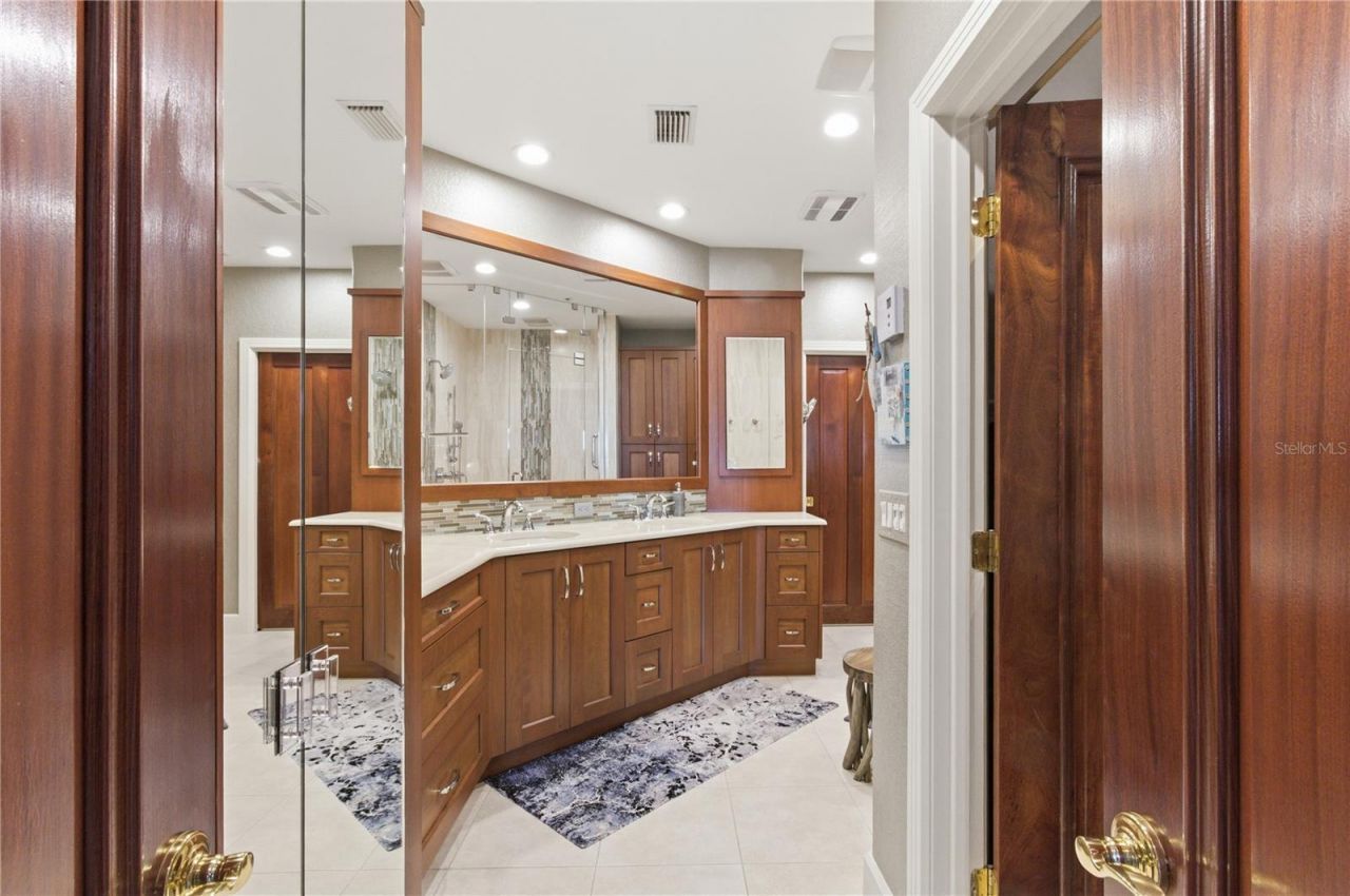 350 Gulf Of Mexico Drive, Unit 219, Longboat Key, FL 34228 Photo