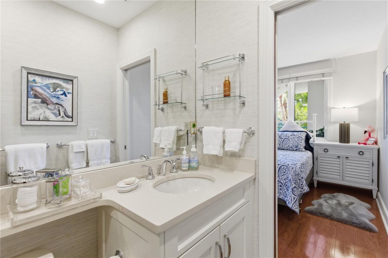 350 Gulf Of Mexico Drive, Unit 219, Longboat Key, FL 34228 Photo