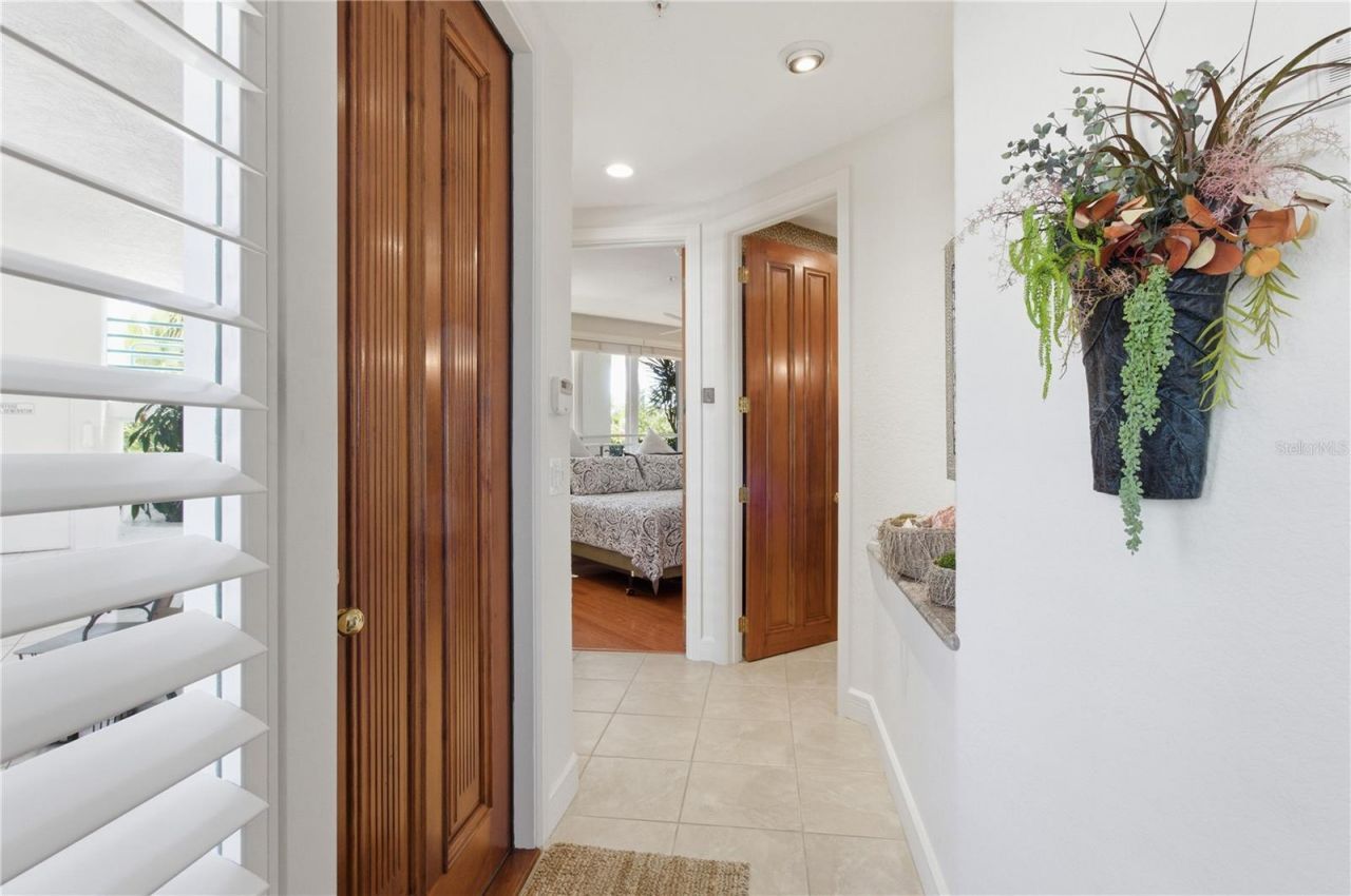 350 Gulf Of Mexico Drive, Unit 219, Longboat Key, FL 34228 Photo