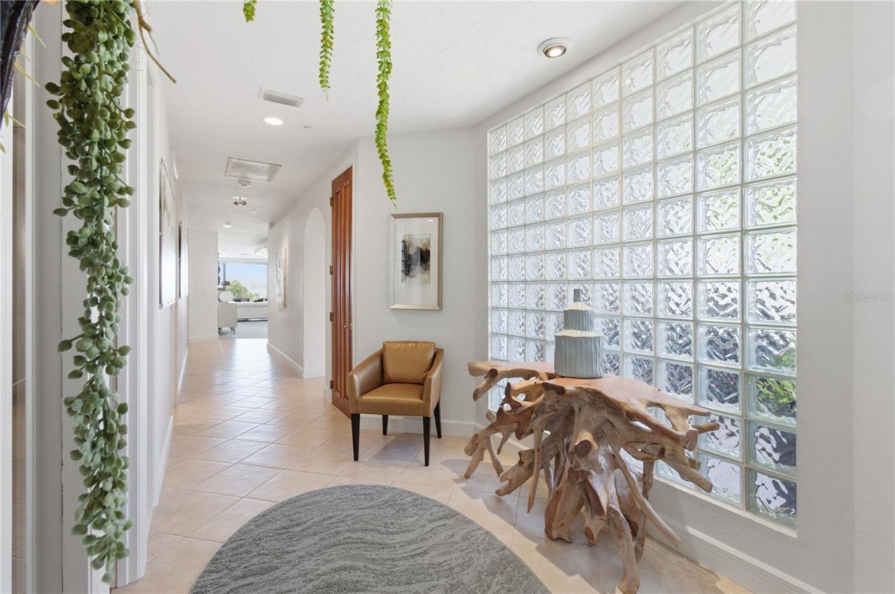 350 Gulf Of Mexico Drive, Unit 219, Longboat Key, FL 34228 Photo