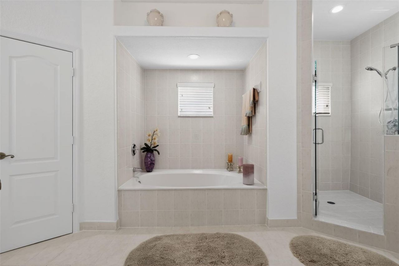 16613 NW 77th Path, Miami Lakes, FL 33016 Photo