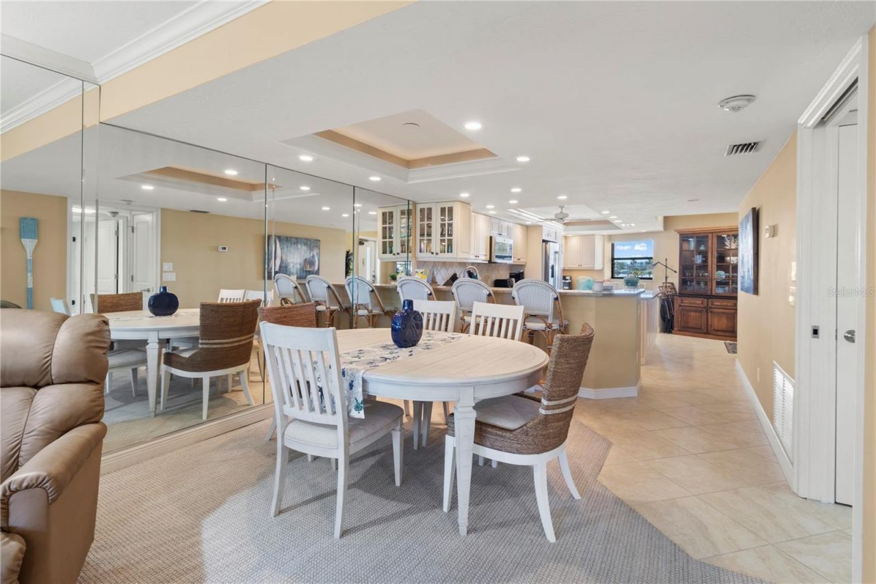 5790 Midnight Pass Road, Unit 208, Sarasota, FL 34242 Photo