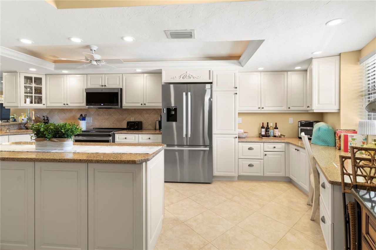 5790 Midnight Pass Road, Unit 208, Sarasota, FL 34242 Photo