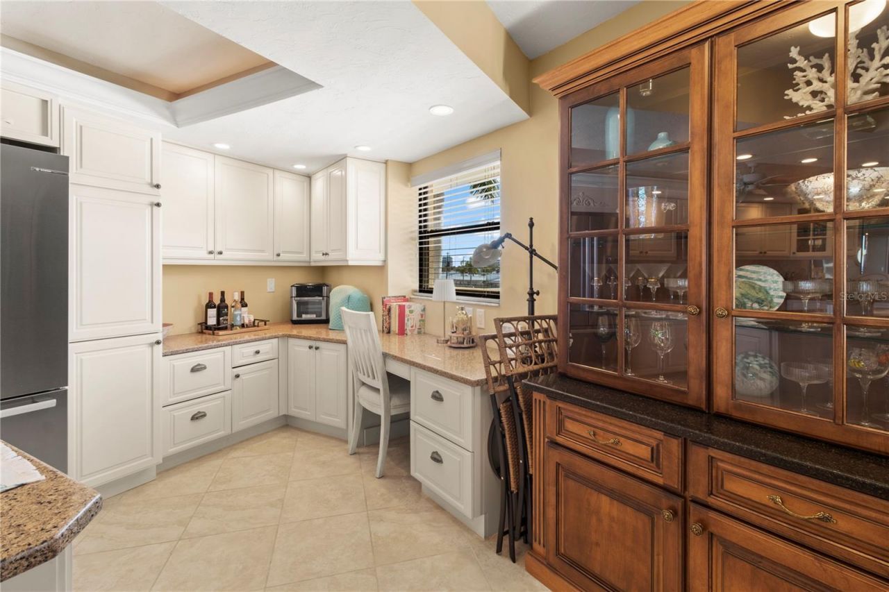 5790 Midnight Pass Road, Unit 208, Sarasota, FL 34242 Photo