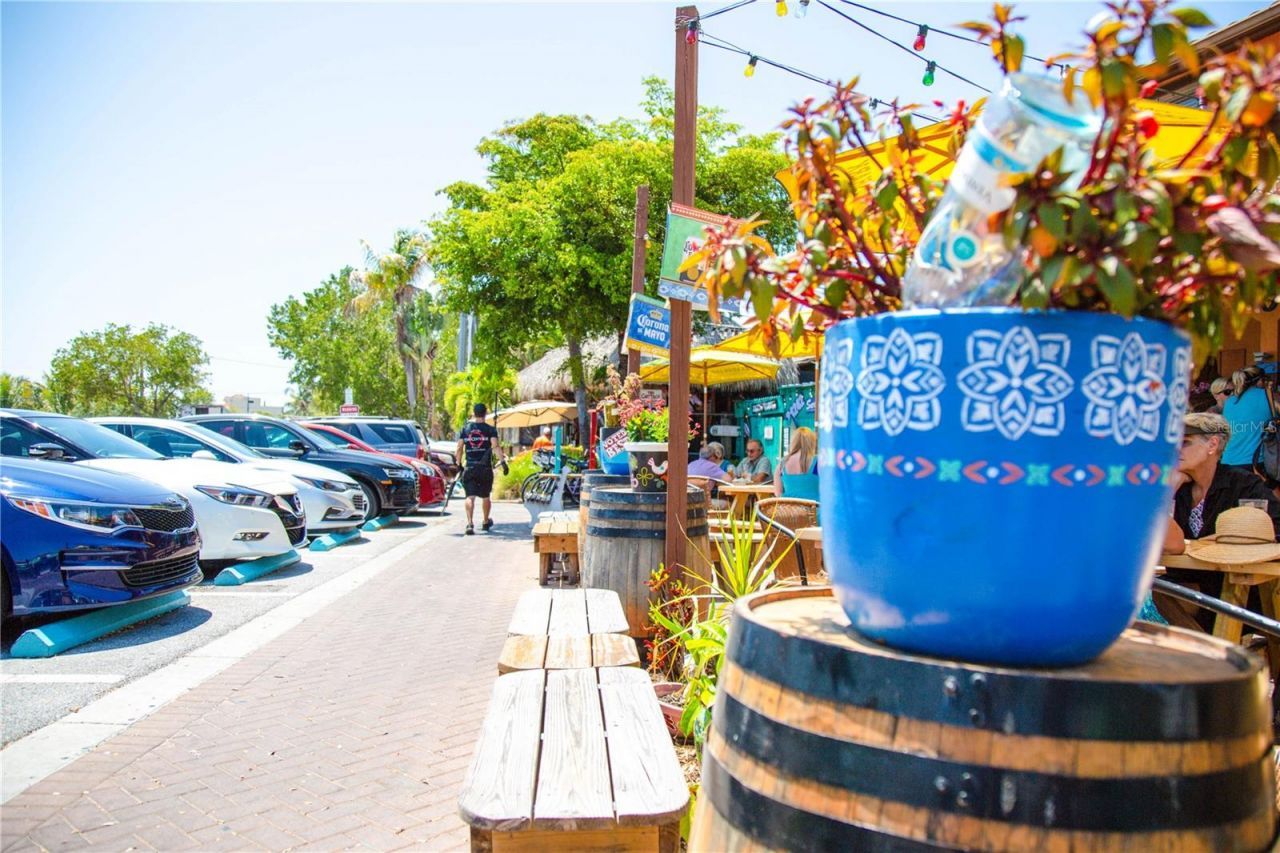 5790 Midnight Pass Road, Unit 208, Sarasota, FL 34242 Photo