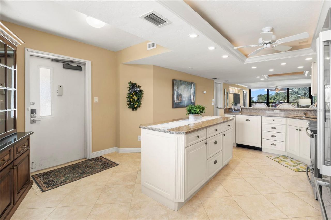 5790 Midnight Pass Road, Unit 208, Sarasota, FL 34242 Photo