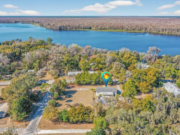 808 FRONT Street, Welaka, FL 32193